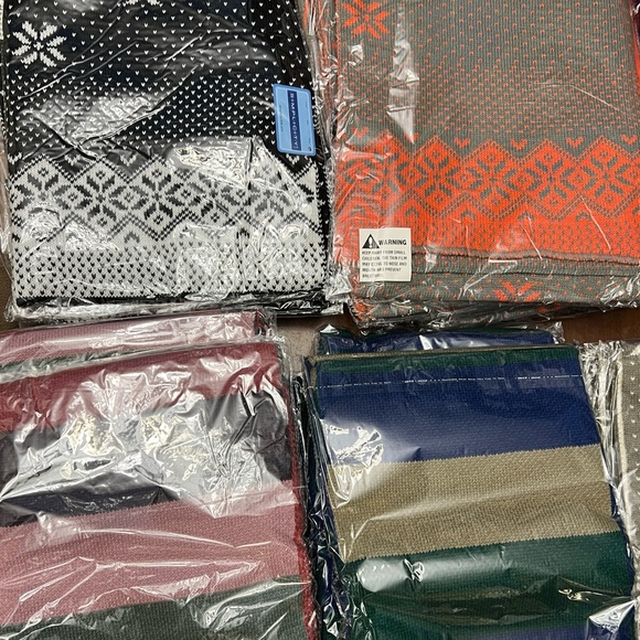 Simplicity Wide Knit Scarf Long Winter Wrap Reversible Unisex Black & Wh… - Picture 7 of 8